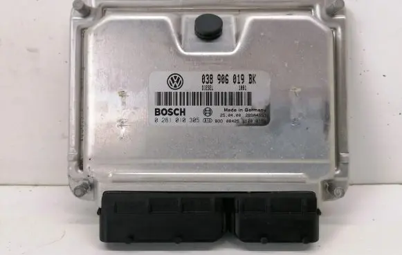 Volkswagen PASSAT B5 Engine control unit/module 038906019 0281010305