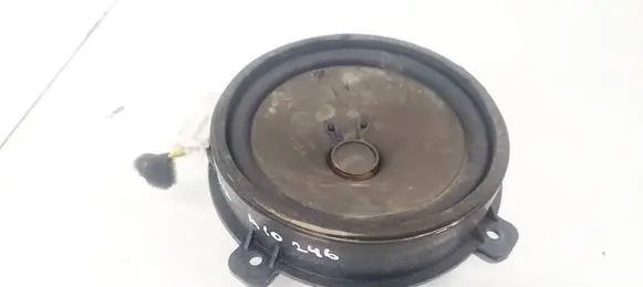 Chevrolet Captiva Front door speaker 96673538