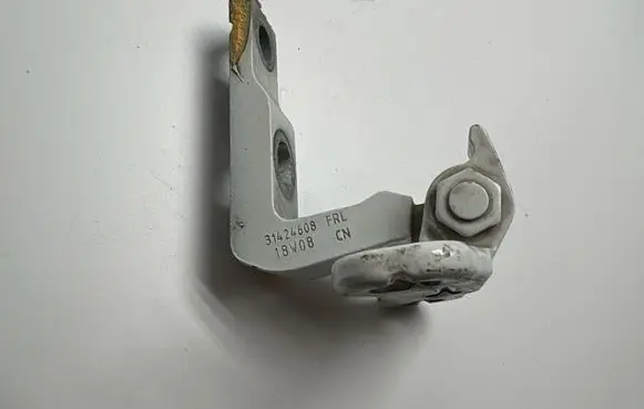 Volvo XC60 Front door lower hinge 31424608
