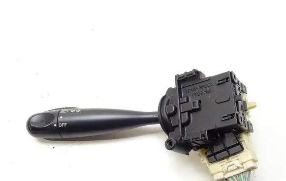 Toyota Yaris Other switches/knobs/shifts 1736481