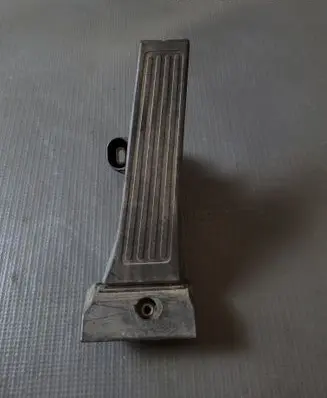KIA Sportage Accelerator throttle pedal 32700N7100