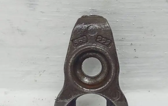 Mitsubishi Outlander Fuel Injector clamp holder 569222