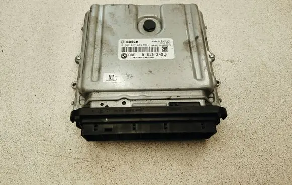 BMW 5 F10 F11 Engine control unit/module 0281017679 030228562 8513242