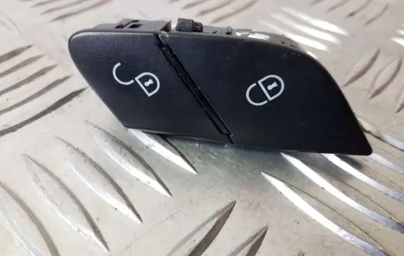 Mercedes-Benz R W251 Central locking switch button A2518200910