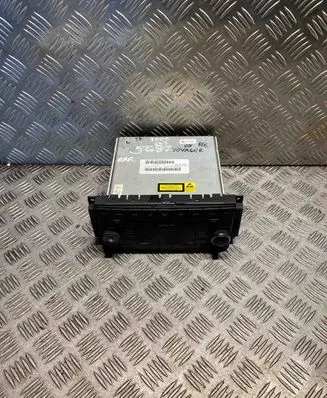 Chrysler 300 - 300C Radio/CD/DVD/GPS head unit P05064421AF