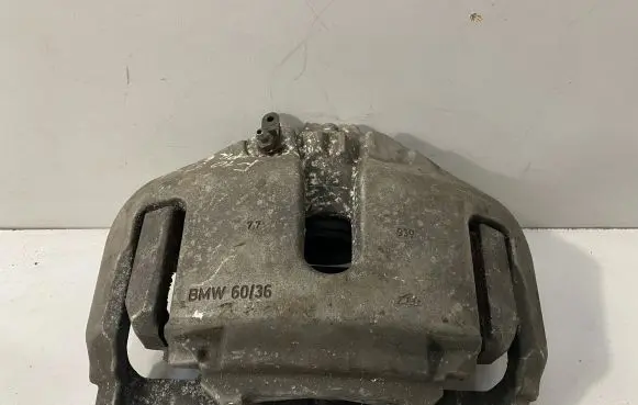 BMW 5 F10 F11 Front brake caliper 6436
