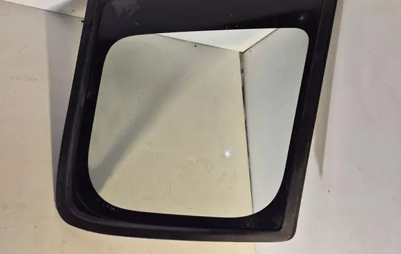 Nissan X-Trail T30 Rear side window 43R00122