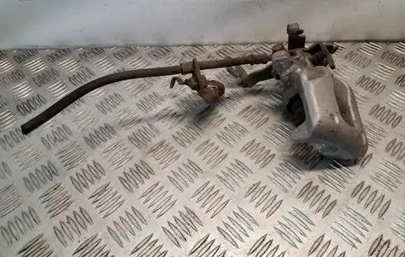 Toyota Auris E180 Rear brake caliper