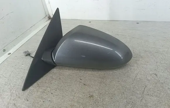 Nissan Primera Front door electric wing mirror 