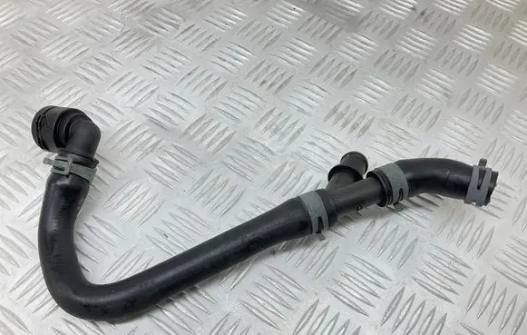 Engine coolant pipe/hose