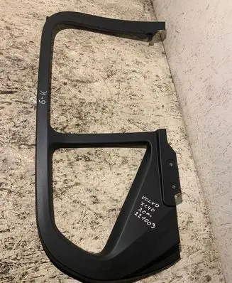 Volvo XC40 Rear door glass trim molding 31455063