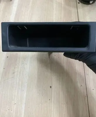 Renault Trafic III (X82) Dashboard storage box/compartment 684750562R