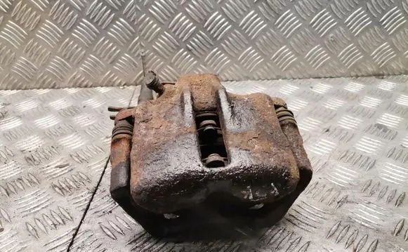 Volkswagen PASSAT B5 Front brake caliper