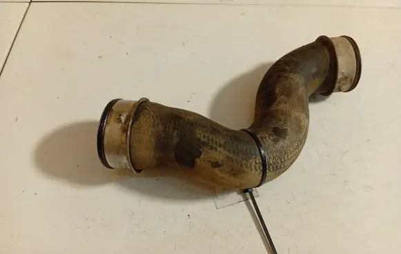 Intercooler hose/pipe