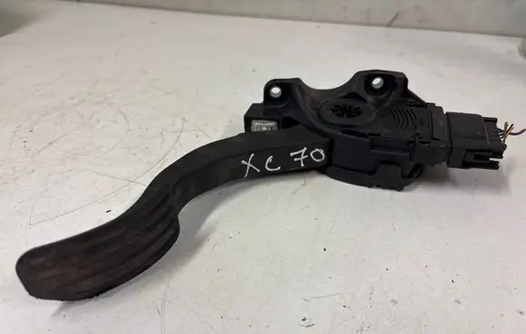 Volvo XC70 Accelerator throttle pedal 6G929F836BD 19022008 6PV00922001
