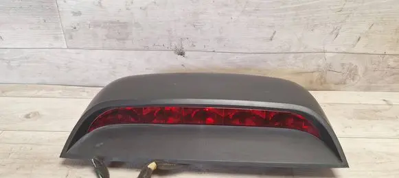 Chevrolet Aveo Third/center stoplight 