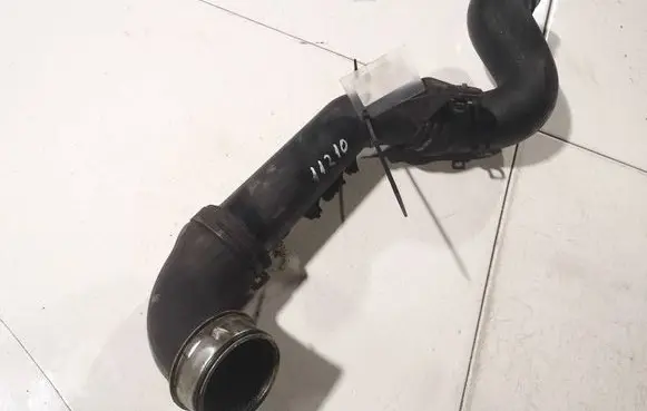 Skoda Superb B6 (3T) Intercooler hose/pipe 3C0145770B