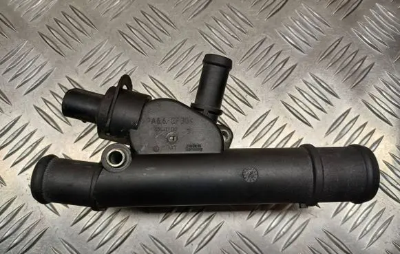Thermostat/thermostat housing