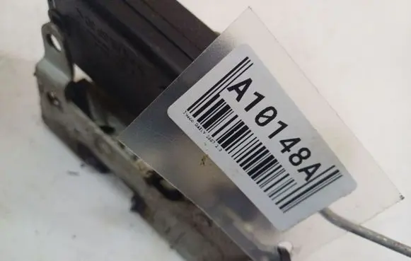 Iveco Daily 30.8 - 9 Front door lock