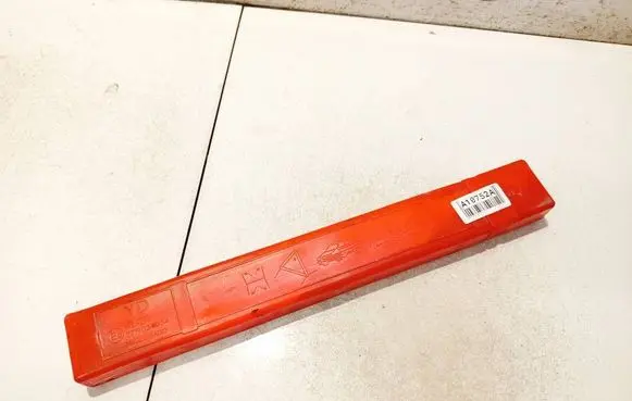 Toyota Yaris Emergency warning sign 27r034054