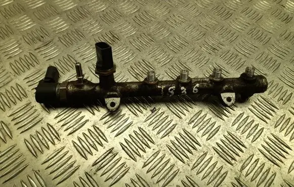 Ford Mondeo MK V Fuel distributor HC9Q9D280AA