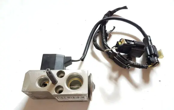 MG ZS Air conditioning (A/C) expansion valve 190731209276 EGH10M045 SZ0201
