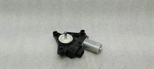 Mercedes-Benz C W205 Front door window regulator motor A2139060502