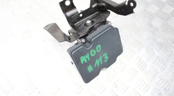 Toyota Aygo AB40 ABS Pump 445400H070