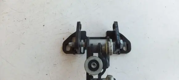 Mercedes-Benz Sprinter W906 Sliding door middle roller runner 9067600347 A9067600347