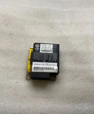 Volkswagen PASSAT B6 Airbag control unit/module 3C0909605M 0607310P 003B1P2Z13PK