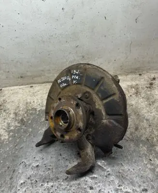 Skoda Octavia Mk2 (1Z) Front wheel hub