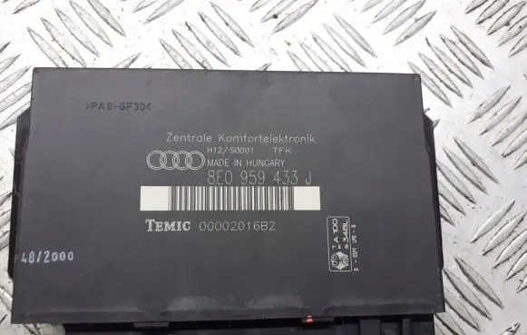 Audi A4 S4 B6 8E 8H Voice control module 8E0959433J