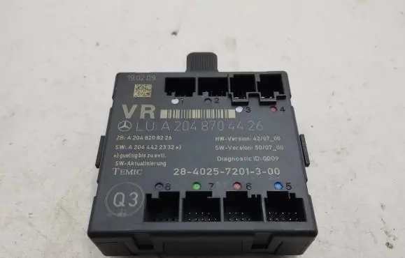 Mercedes-Benz C W204 Door control unit/module A2048208226 A2044422332 A2048704426