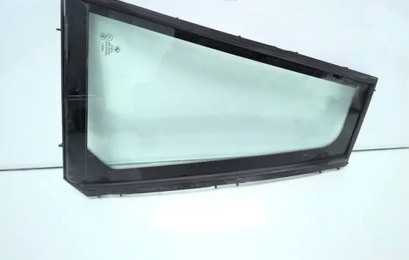 BMW 5 E60 E61 Rear vent window glass 43R00049 7044179 51357044179