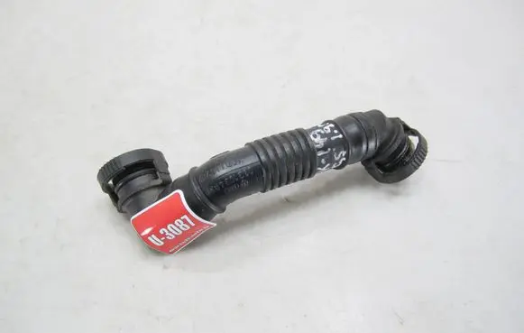 Volkswagen Golf V Breather hose/pipe 03G103493D