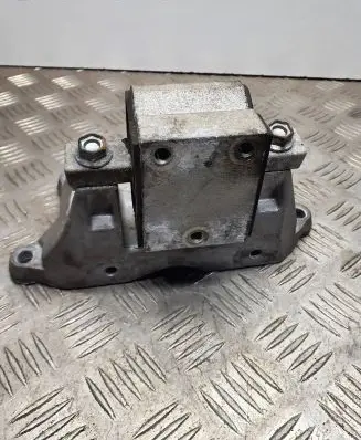 Infiniti Q70 Y51 Gearbox mount A2112420340