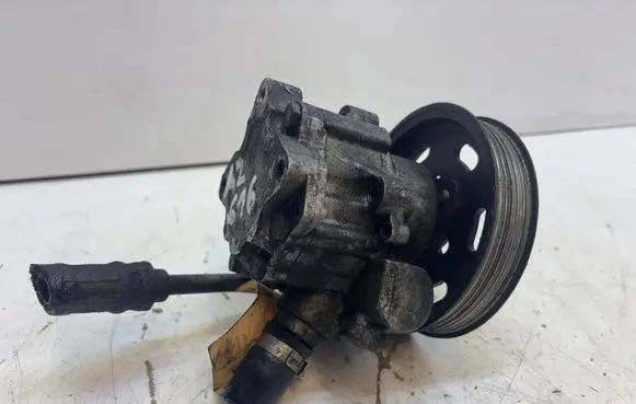Audi A4 S4 B7 8E 8H Power steering pump 8E0145155N 7690955121