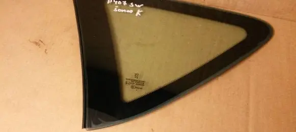 Rear side window