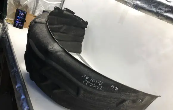 Audi A5 Rear arch fender liner splash guards 8b3810171