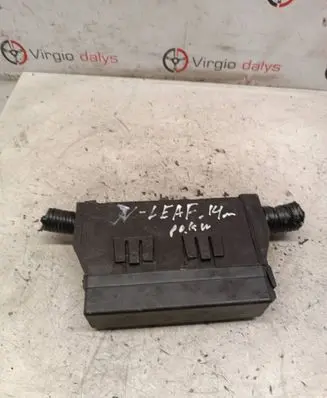 Nissan Leaf I (ZE0) Fuse module 24382EW70B 7154722330
