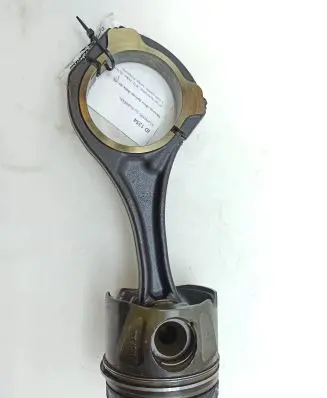 Mercedes-Benz Sprinter W906 Piston with connecting rod