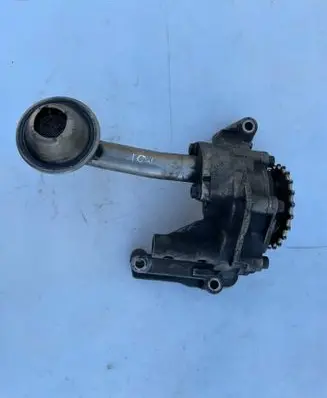 Audi A3 S3 8P Oil pump 038115105C