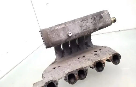 Volkswagen Transporter - Caravelle T4 Intake manifold 074129713