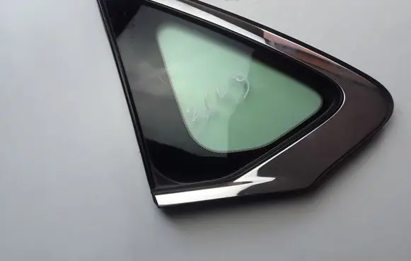 Infiniti M Y51 Rear side window 768311MA0A