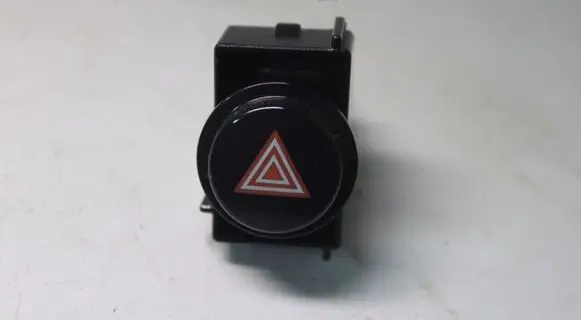 Toyota Auris E180 Hazard light switch 8433202300