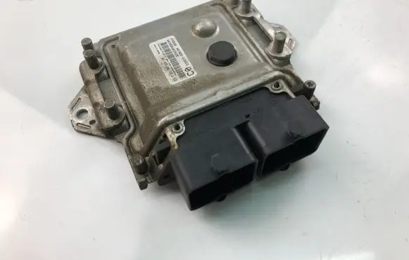 Nissan Pixo Engine control unit/module 3392068K04