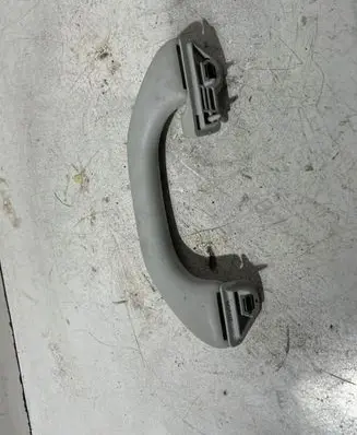 Volkswagen Touran I Rear interior roof grab handle 1T0867607