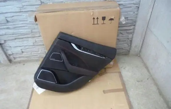 Maserati Levante Glove box