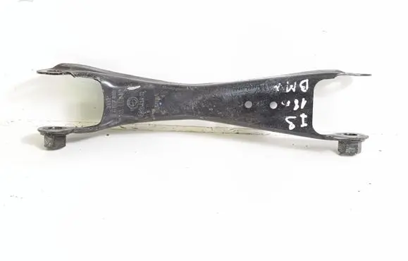 BMW i3 Rear control arm 6867880
