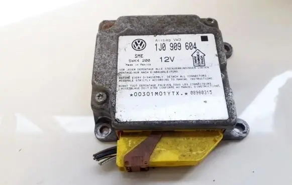 Volkswagen PASSAT B5 Airbag control unit/module 1j0909604 5wk4200